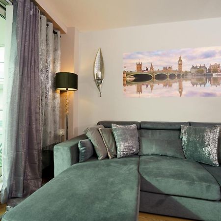 St George Wharf Apartment Лондон Екстериор снимка