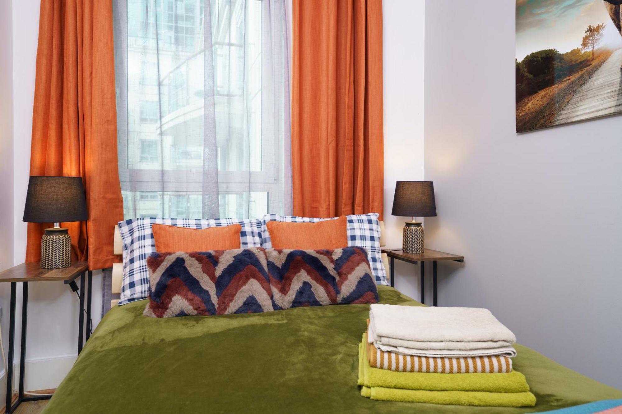 St George Wharf Apartment Лондон Екстериор снимка